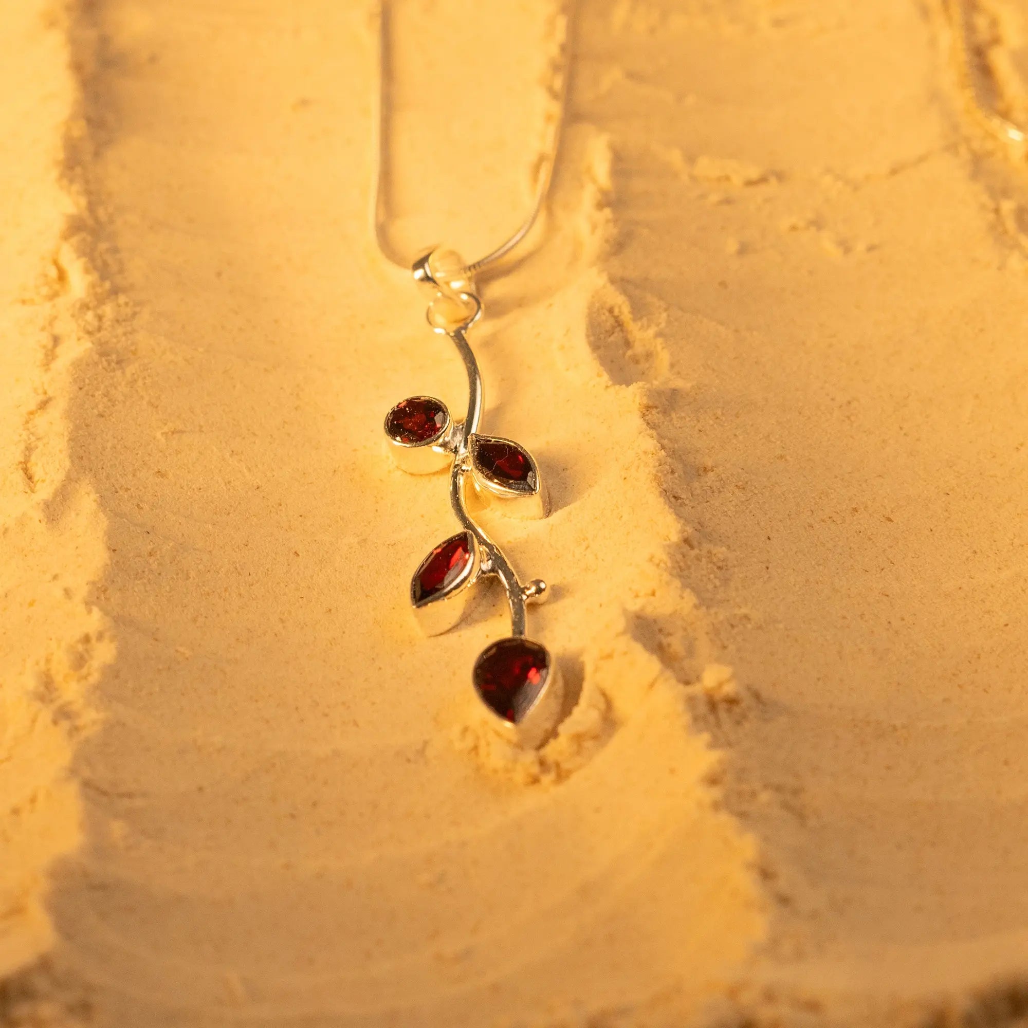 Nature Inspired 925 Silver Pandent with Aquamarine