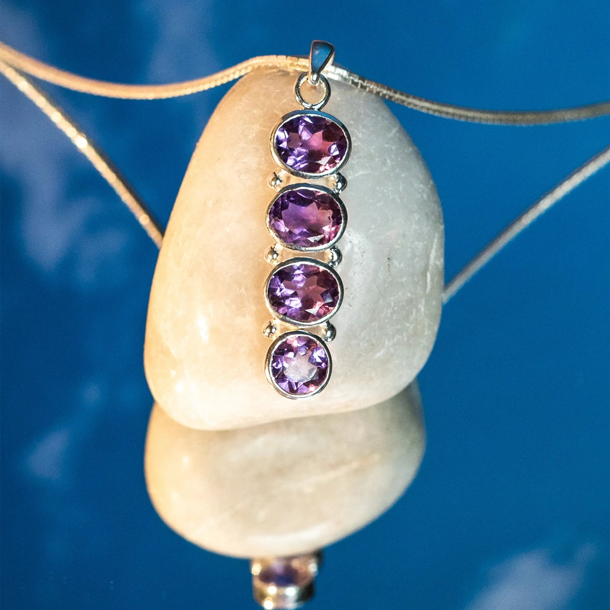 Booble Cluster Pendant- Moon Stone