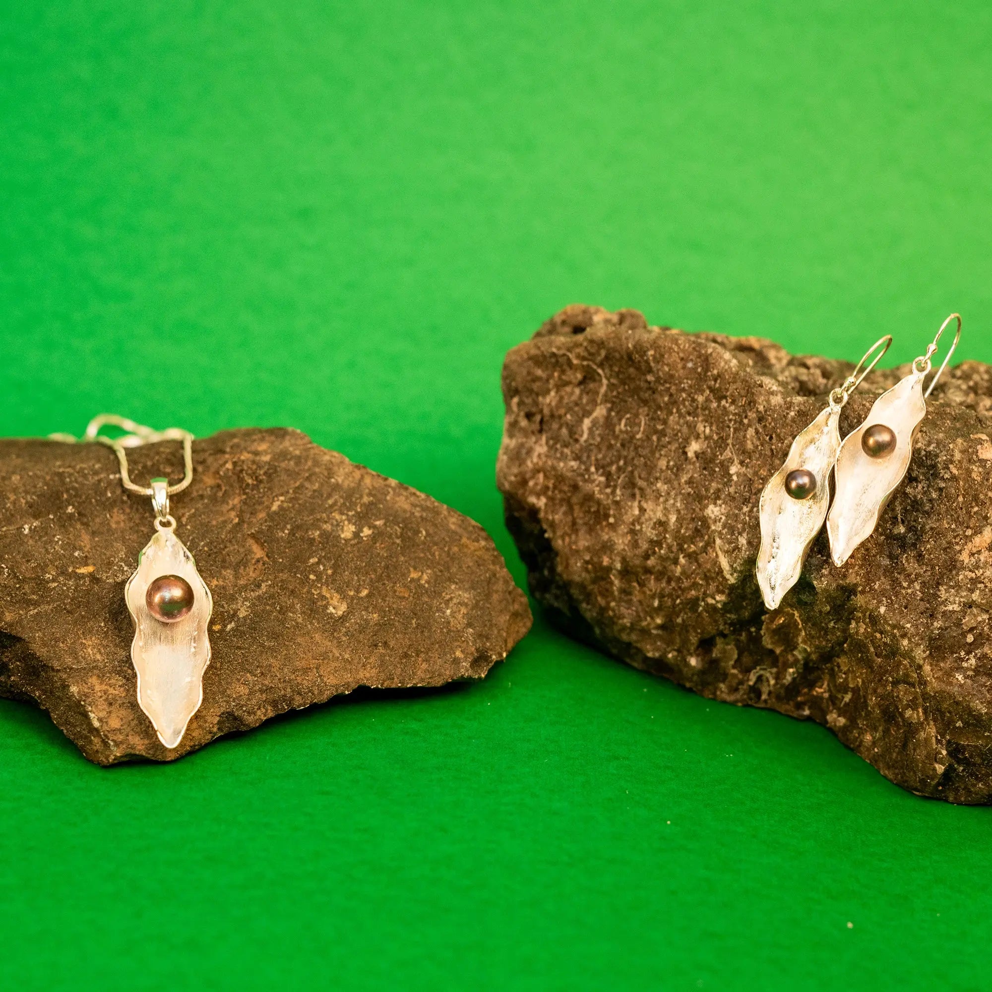 Leaf Pearl Tassel Drop Pendant Earring Set with White Pearl