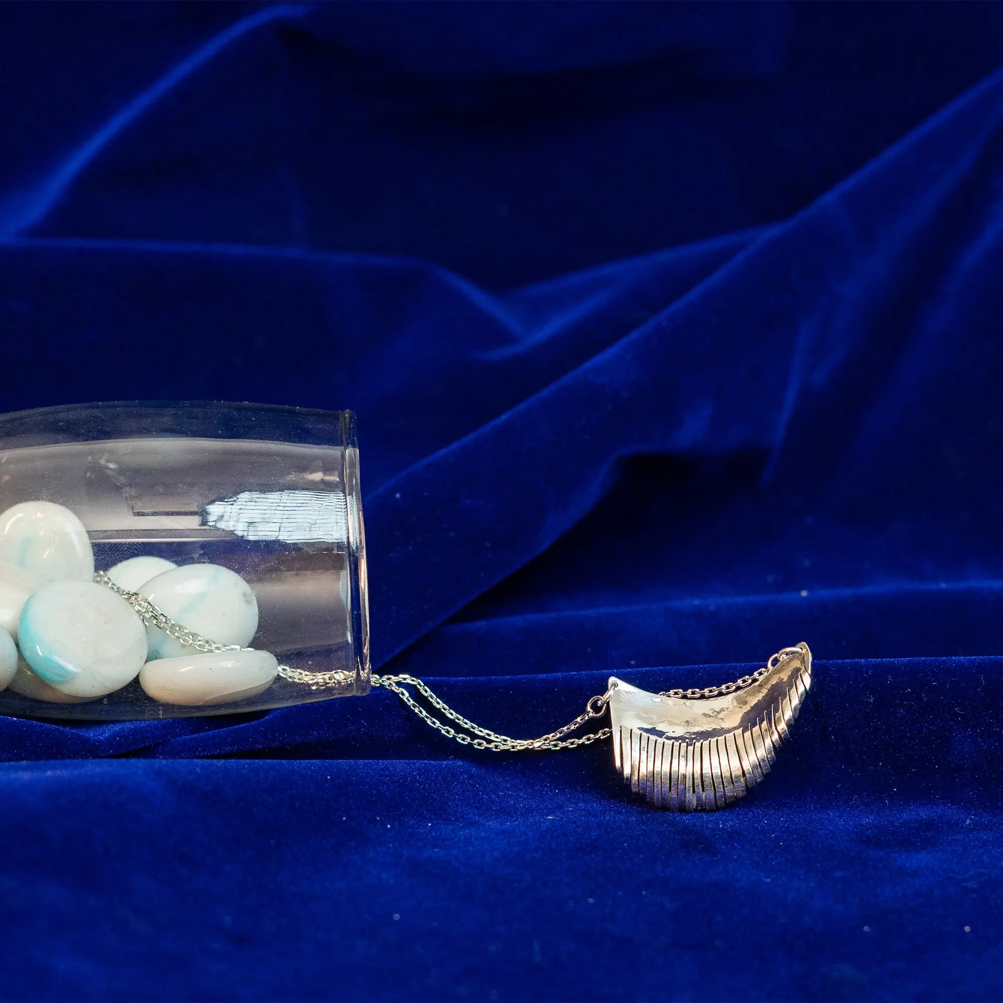 Creative Coconut Leaf Pendant Set