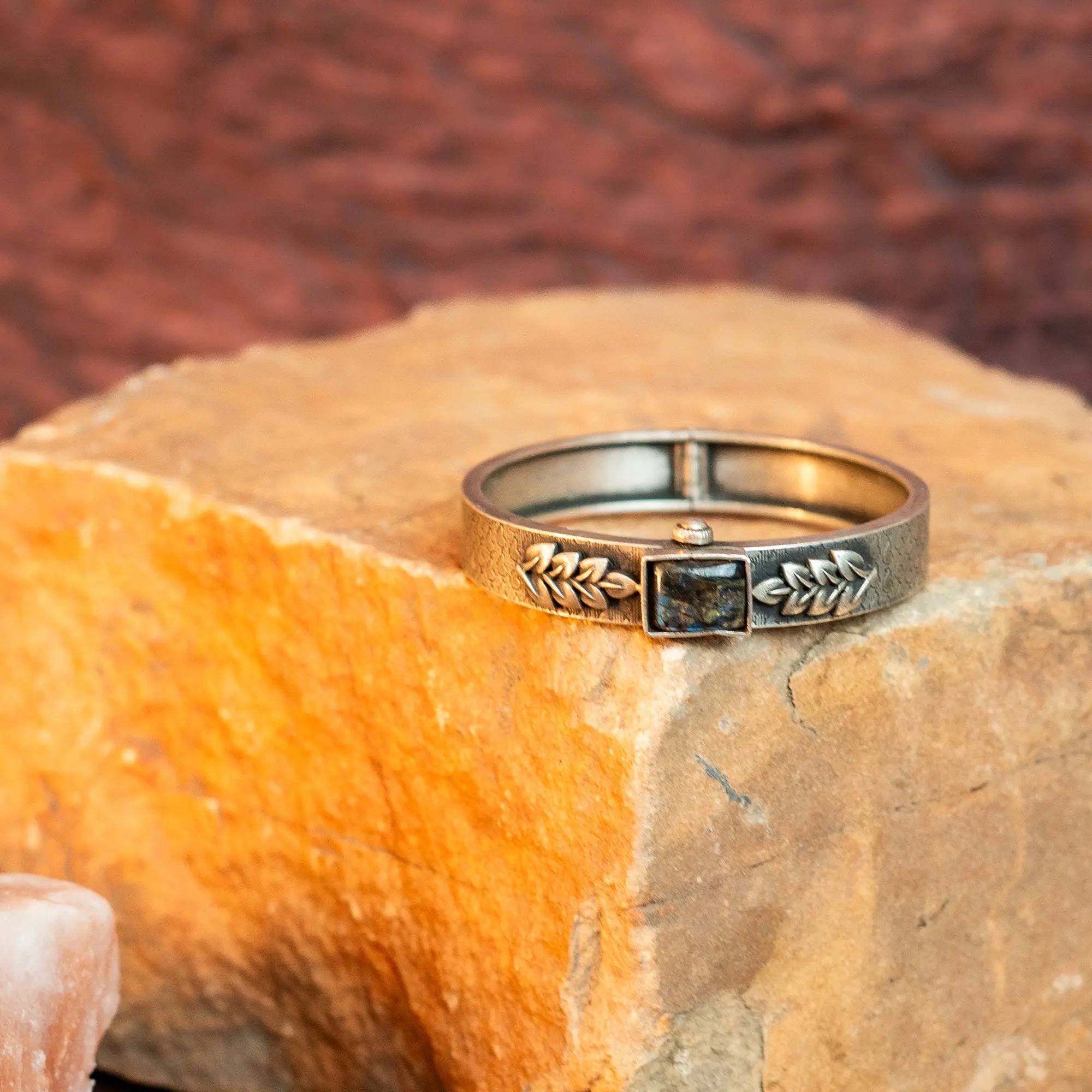 Leaf Antique Screw Bracelet