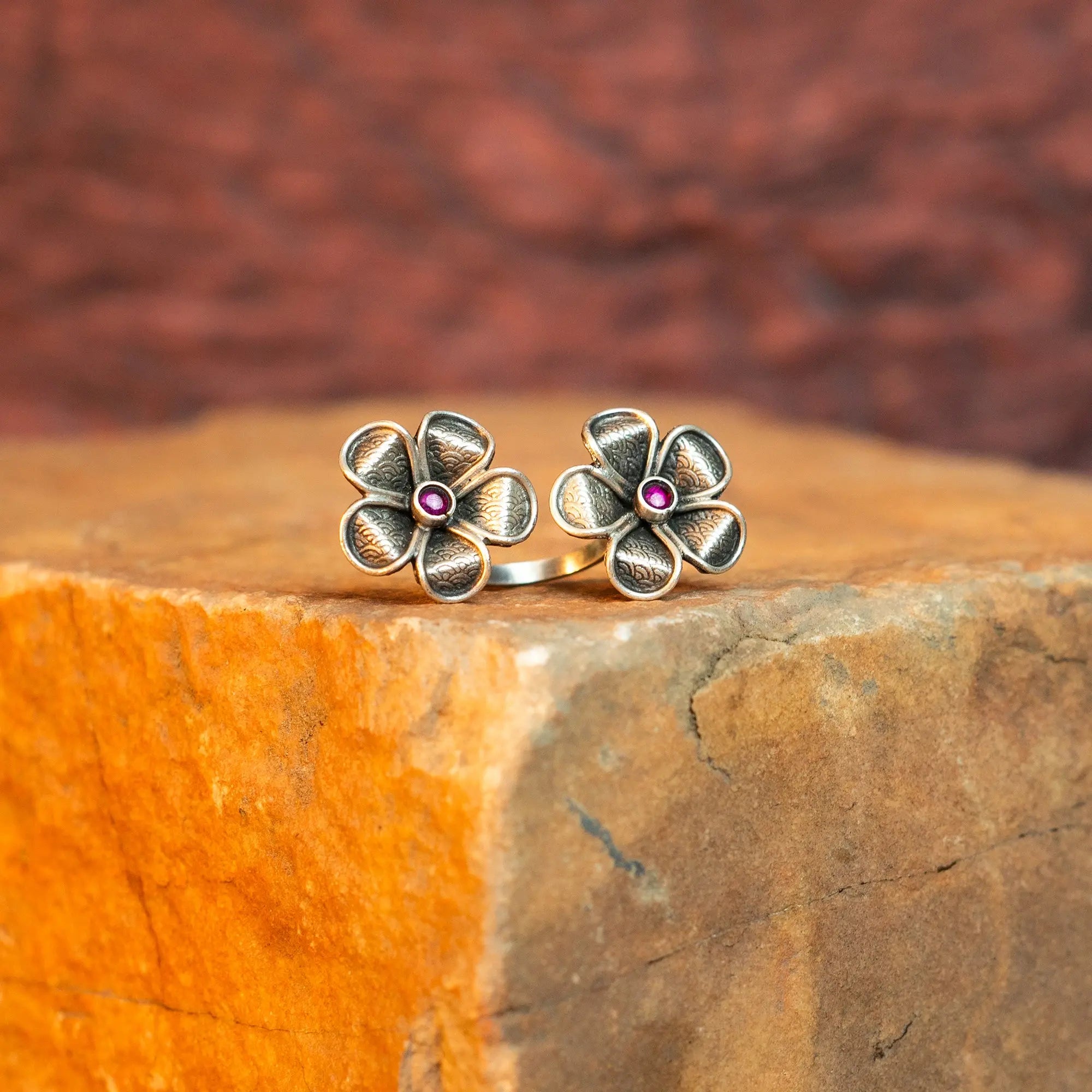 Adjustable Dual Flower Ring