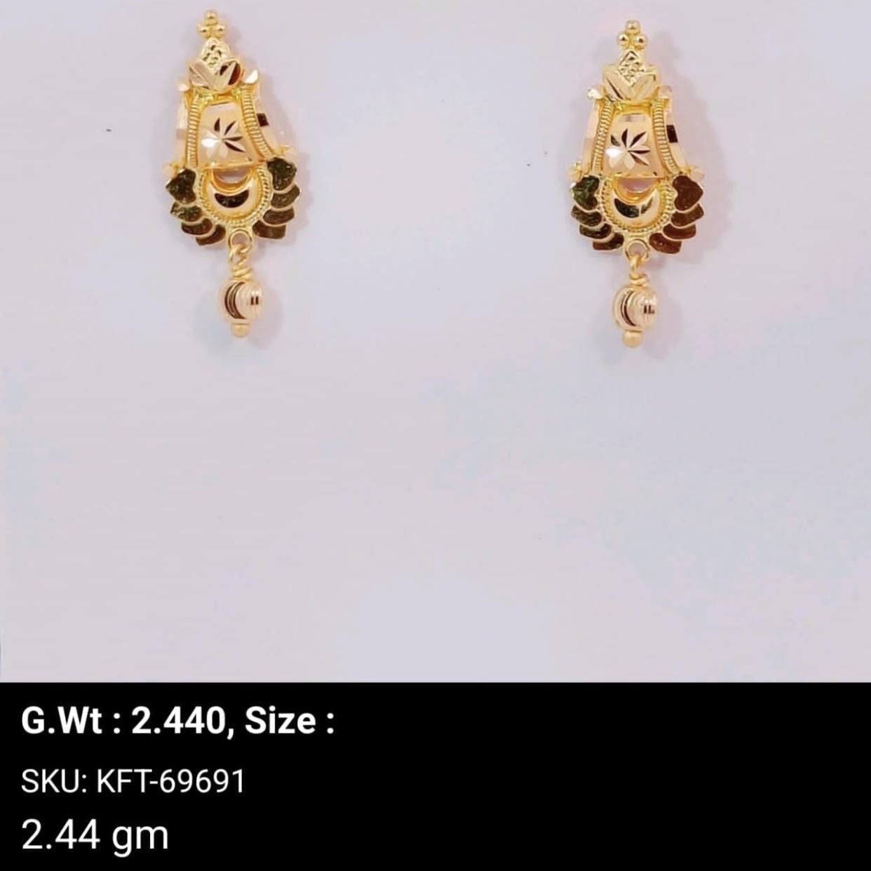 916 Gold Beautiful Earrings